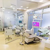 stomatoloska-ordinacija-fabrika-osmeha-implantologija